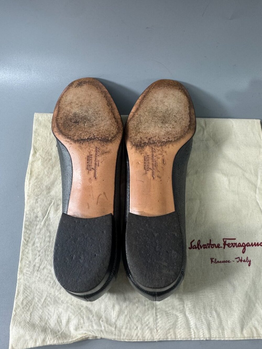 Salvatore Ferragamo Gray Lizard embossed Leather Loafer, Size 8 AAAA - Picture 10 of 15